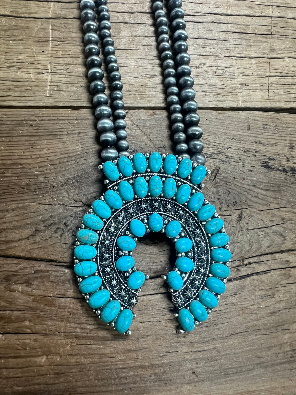 Layering Navajo Pearl Squash Necklace