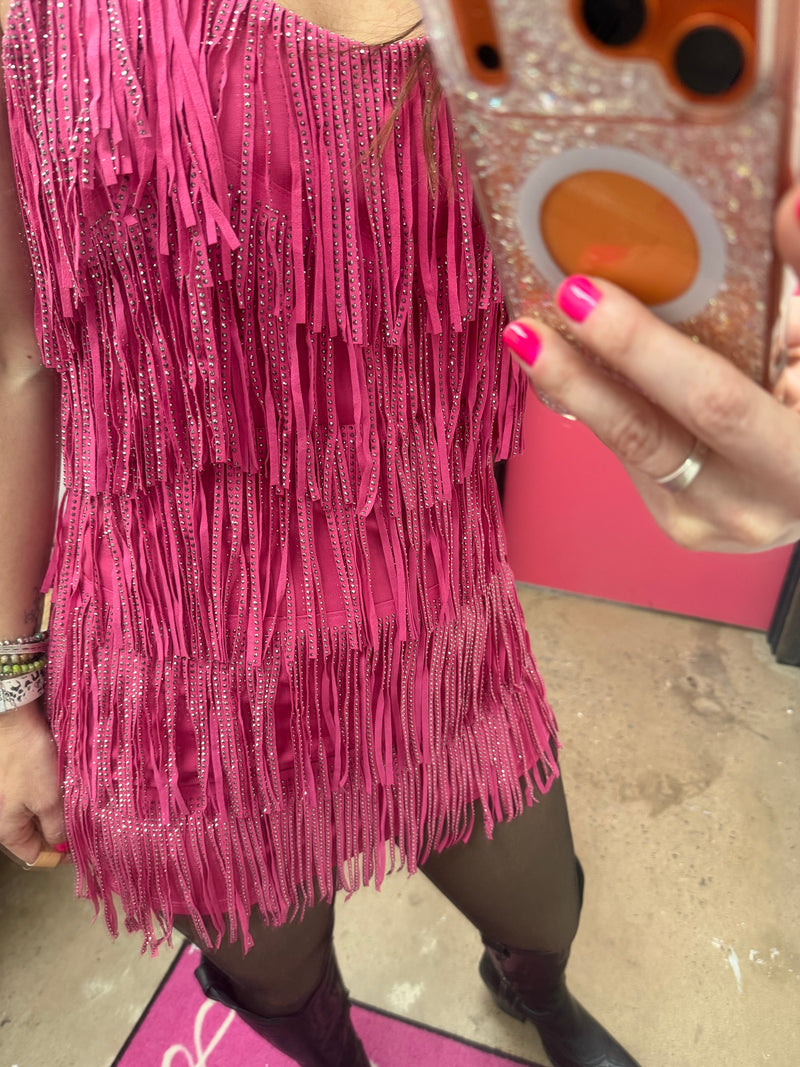 pink vegas dress A Colourful Vegas Elopement with the Bride in a Pink Dress  Rock n Roll  Bride
